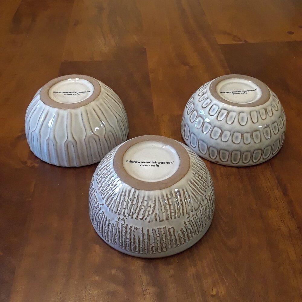 Set of 3 Hand-made Ceramic Bowls (NWOT) - Picture 5 of 10